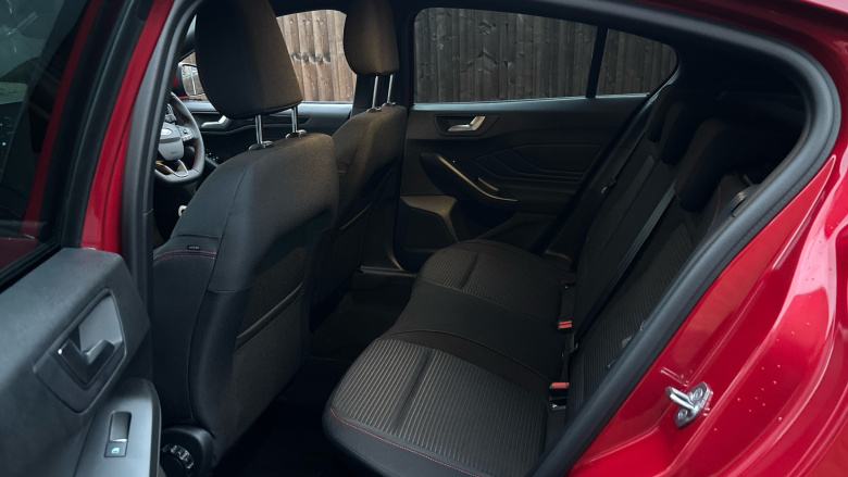 Ford Focus 1.0 EcoBoost Hybrid mHEV 155 ST-Line 5dr Auto Petrol Hatchback